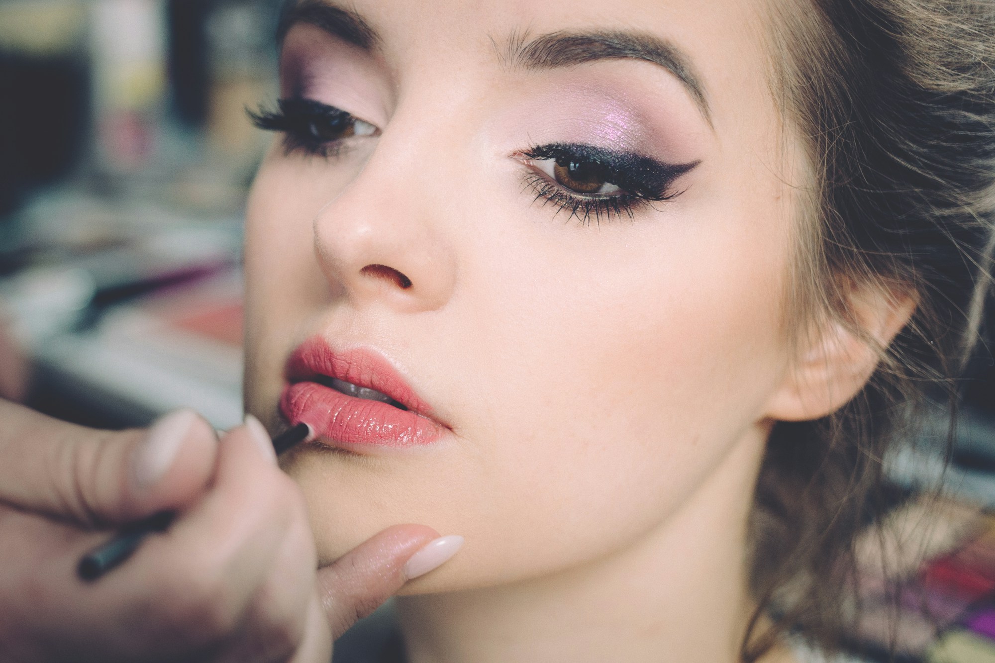 Beauty-Detail, weiche Haut und natürliches Make-up